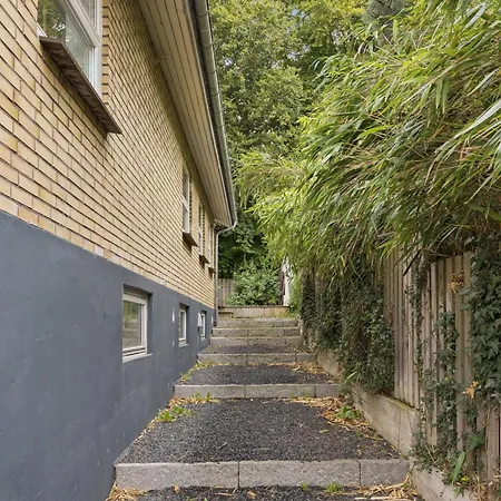 Leilighet With 3 Bedrooms And Terrace